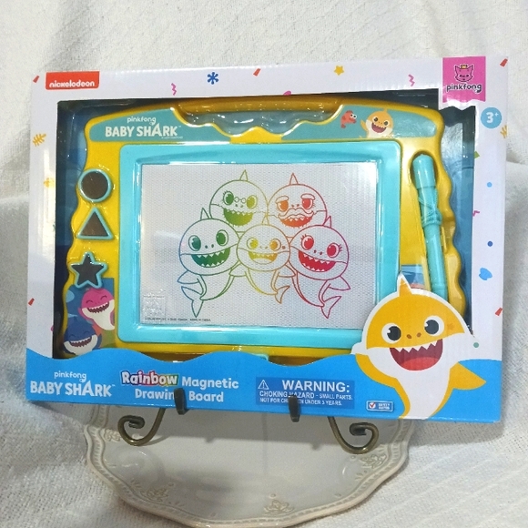 Pinkfong Baby Shark Rainbow Magnetic Drawing Board Ages 3+ - Picture 5 of 5